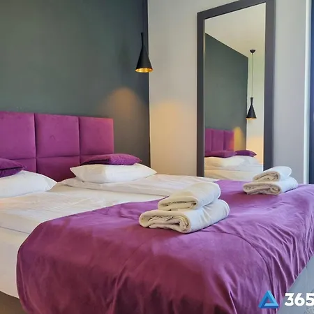 365pam - Nr 32 W Mielenku - Basen Kryty, Animacje Dla Dzieci, Jacuzzi, Sauna,plac Zabaw W Cenie ملنك